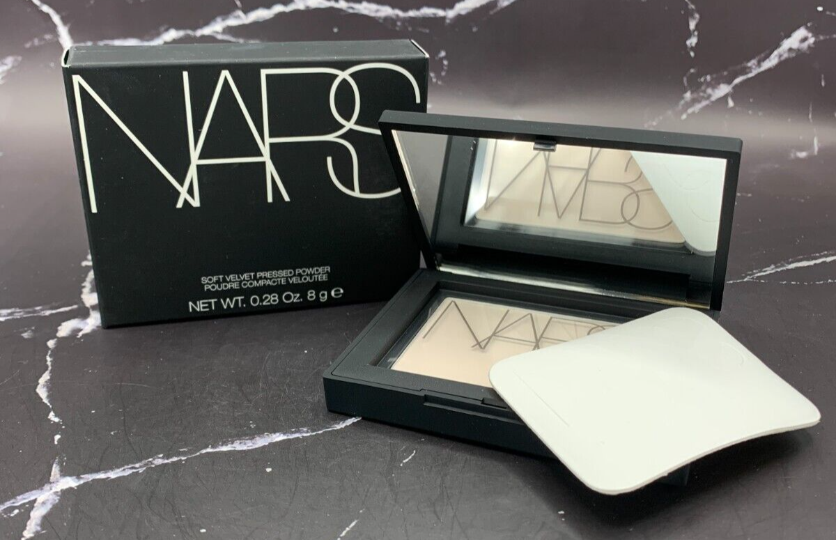 Review NARS Soft Velvet Pressed Powder: Halus dan Tahan Lama